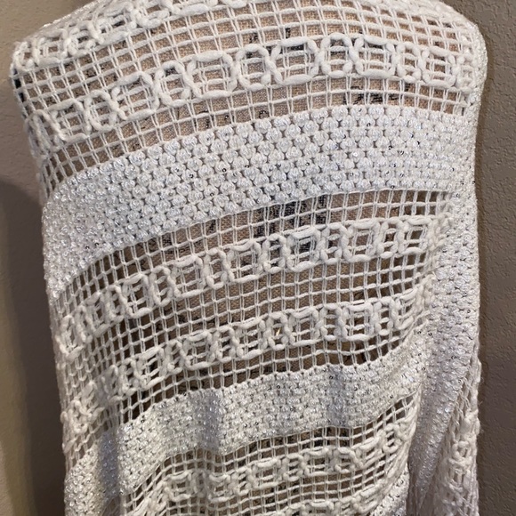 Riah Poncho - Picture 6 of 8